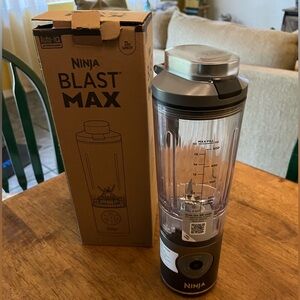 Ninja Blast Max. Black/silver